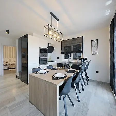 Luxury Majpruz Appartement *