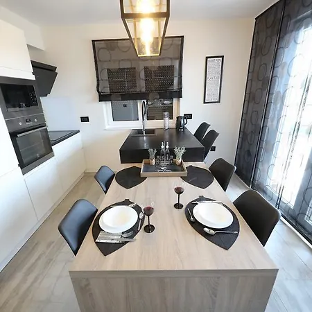 Luxury Majpruz Appartement *