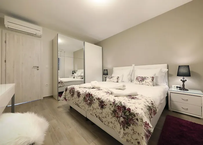 Luxury Majpruz Apartman *