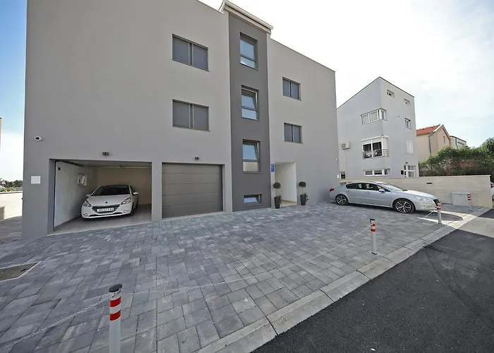 Luxury Majpruz Zára