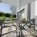 Luxury Majpruz Апартаменты *
