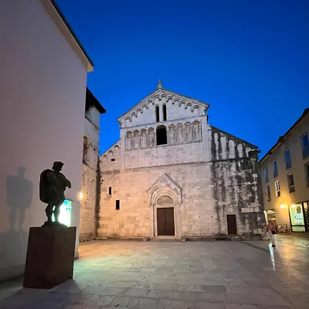 公寓 Luxury Majpruz 扎达尔