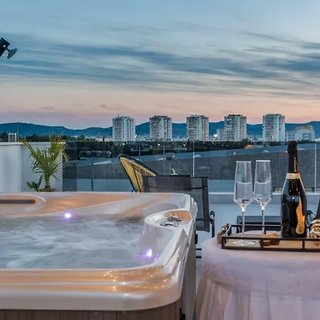 Апартаменты Luxury Majpruz