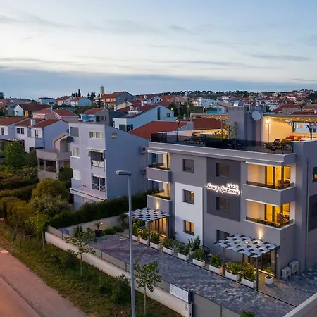Luxury Majpruz Appartement *