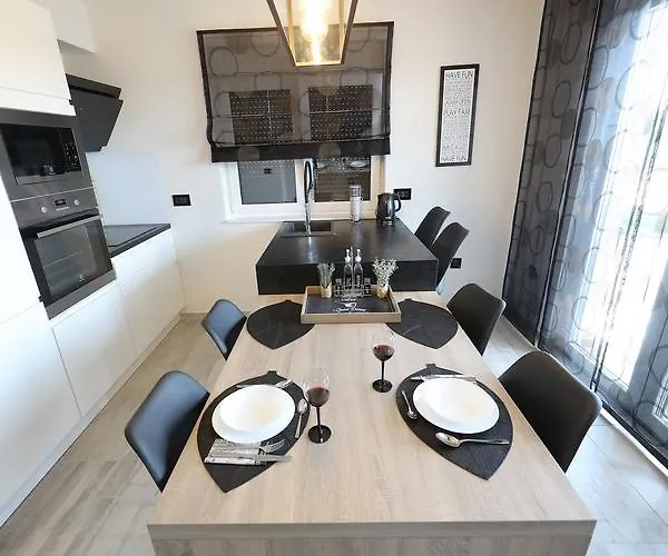 Luxury Majpruz Appartamento *