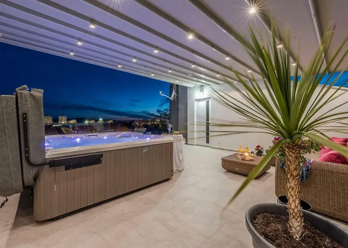 Lägenhet Luxury Majpruz